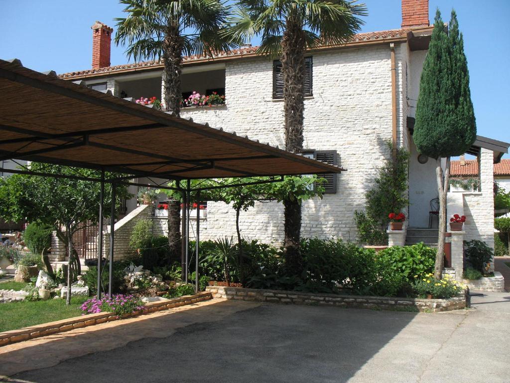 Apartmani Villa Otilija Poreč Exterior foto